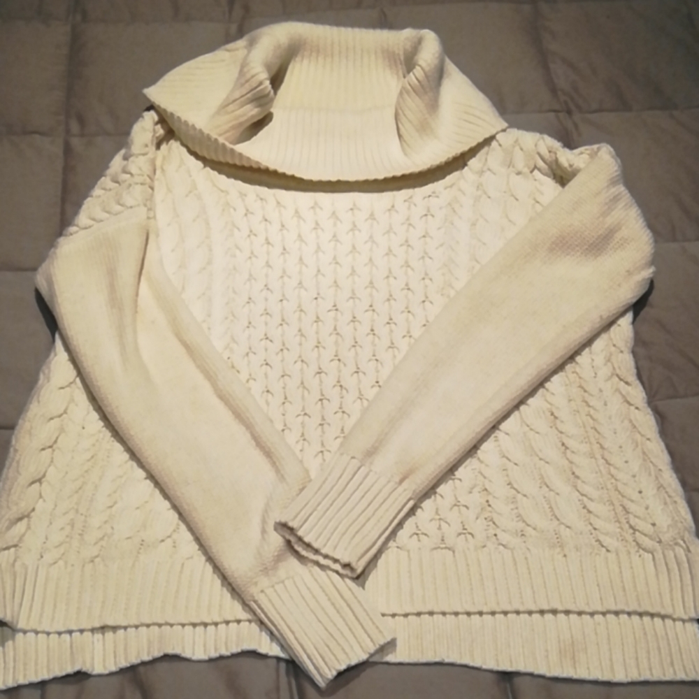 American Eagle Cream Cowl Neck Sweater Sz M